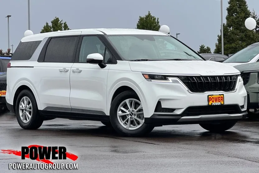 2024 Kia Carnival LX photo 1