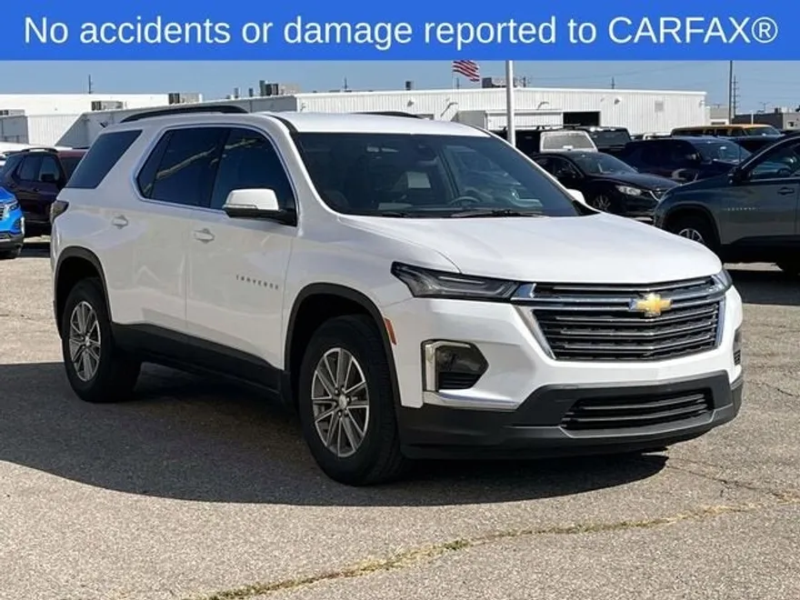 2024 Chevrolet Traverse Cloth photo 1