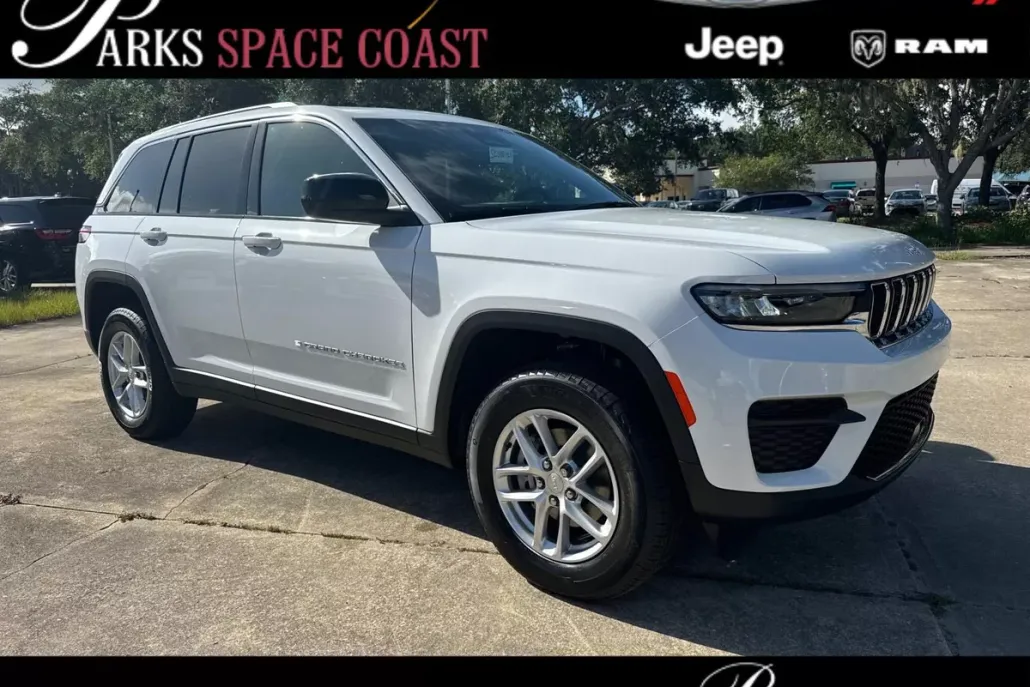 2025 Jeep Cherokee Laredo X photo 1