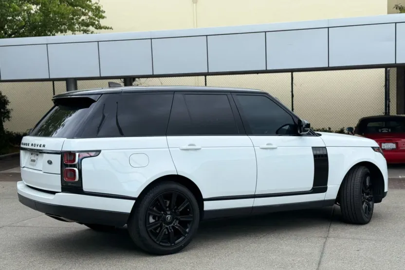 2021 Land Rover Range Rover HSE Silver Edition photo 1