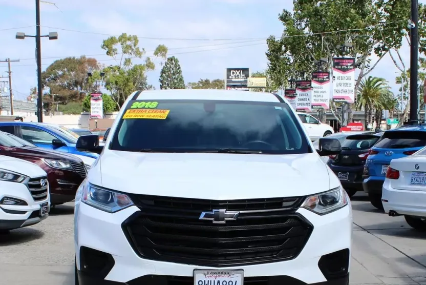 2018 Chevrolet Traverse LS photo 1