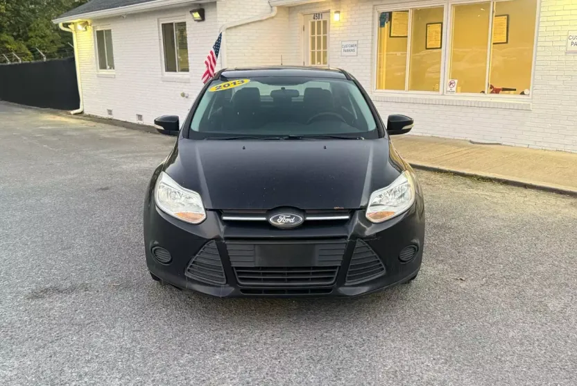 2013 Ford Focus Sedan photo 1