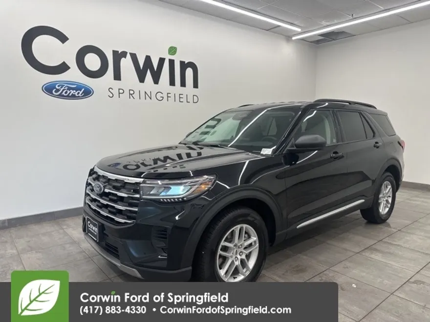 2025 Ford Explorer photo 1