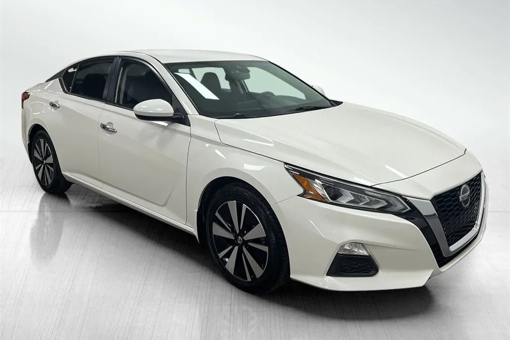 2021 Nissan Altima 2.5 SV photo 1