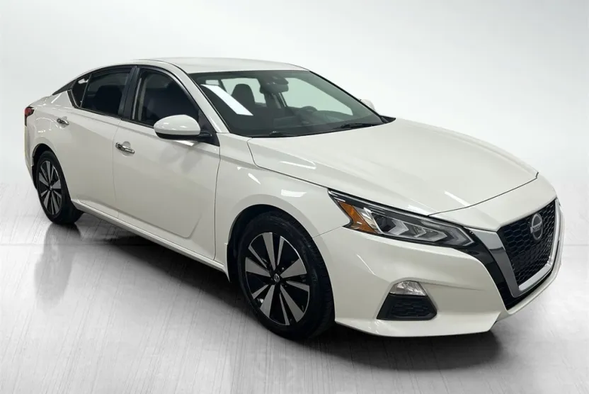2021 Nissan Altima 2.5 SV photo 1