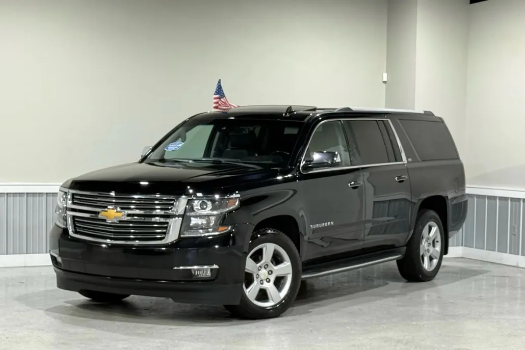 2016 Chevrolet Suburban LTZ photo 1