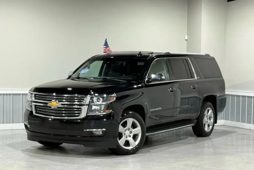 2016 Chevrolet Suburban LTZ photo 1