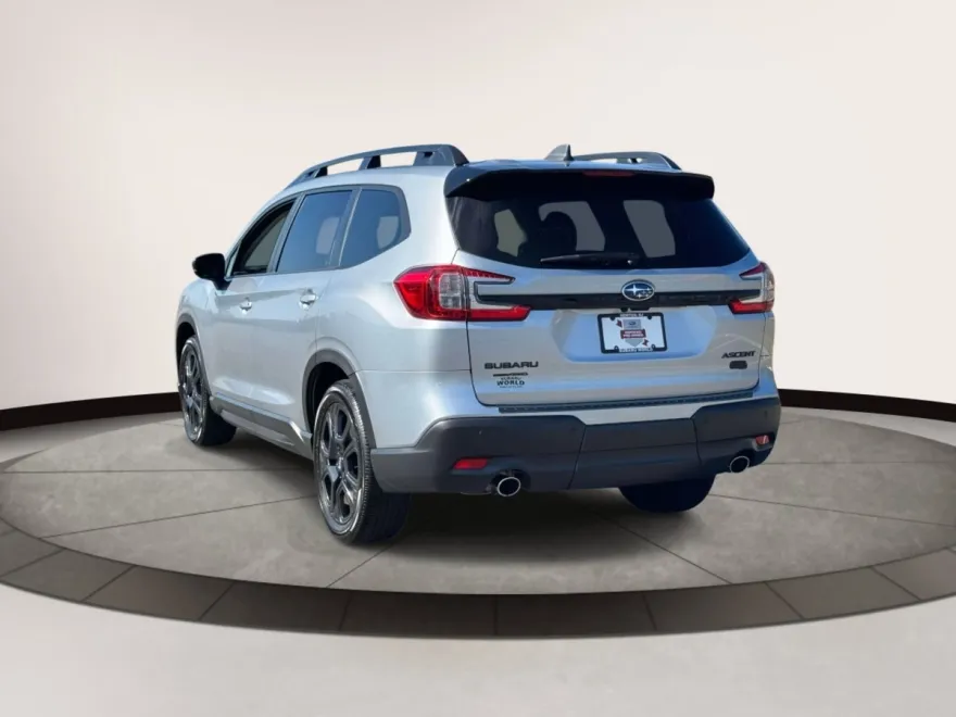 2025 Subaru Ascent Onyx Edition Touring photo 1