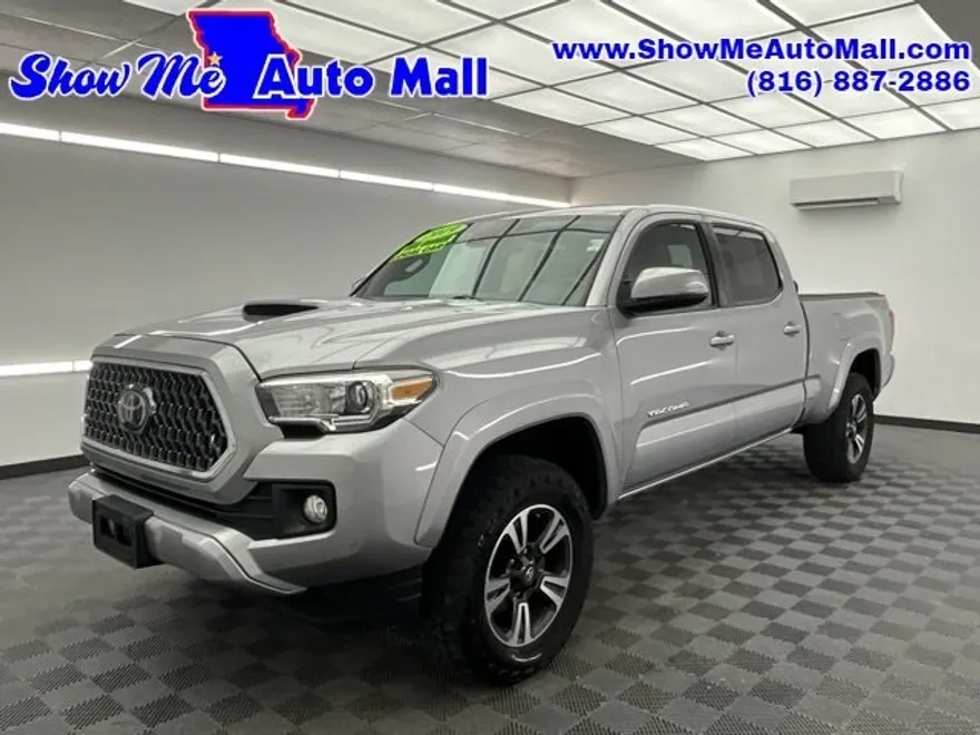 2019 Toyota Tacoma TRD Sport photo 1