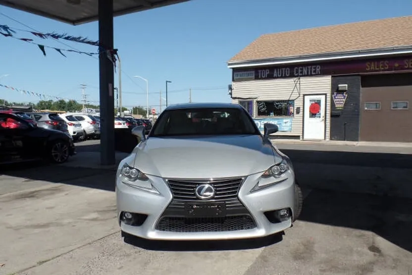 2016 Lexus IS 300 photo 1