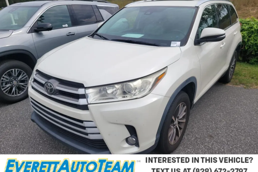 2019 Toyota Highlander SE XLE photo 1