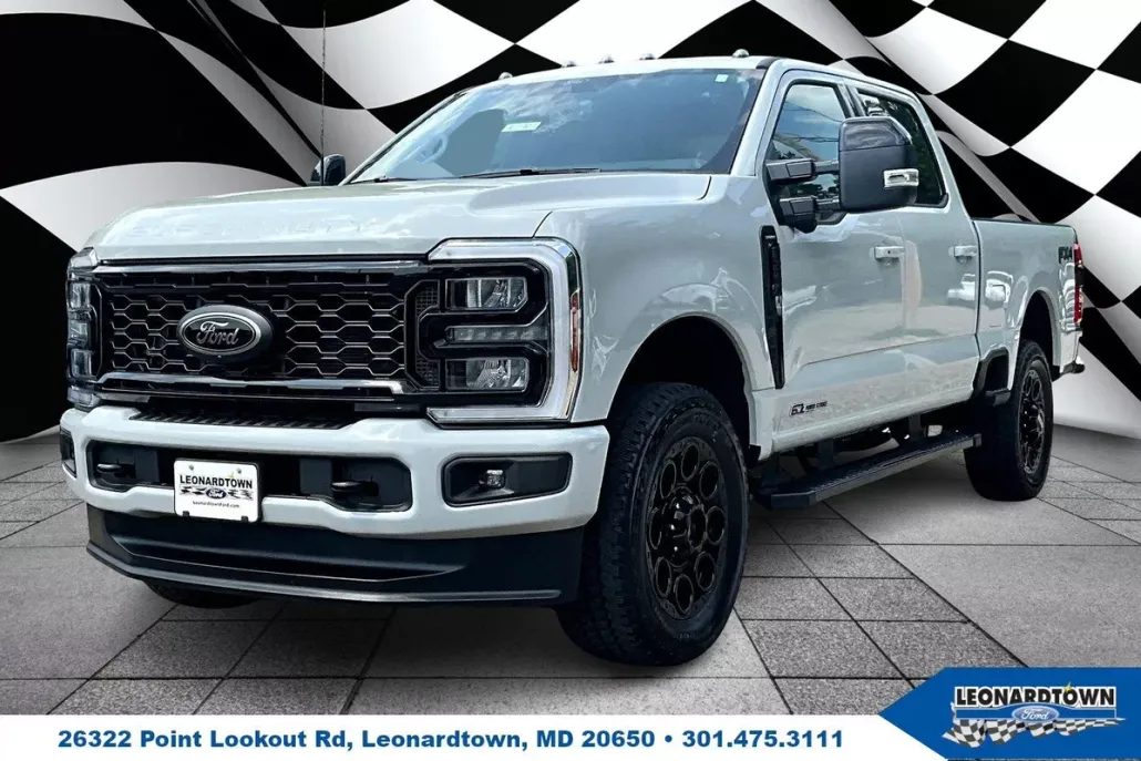 2025 Ford F-250 Lariat photo 1