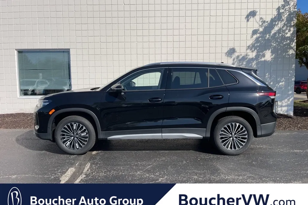 2025 Volkswagen Tiguan S photo 1
