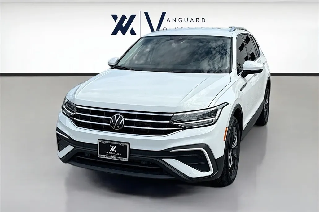 2024 Volkswagen Tiguan SE photo 1