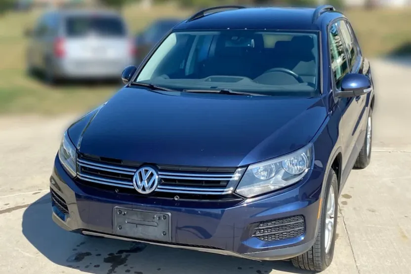 2016 Volkswagen Tiguan S photo 1