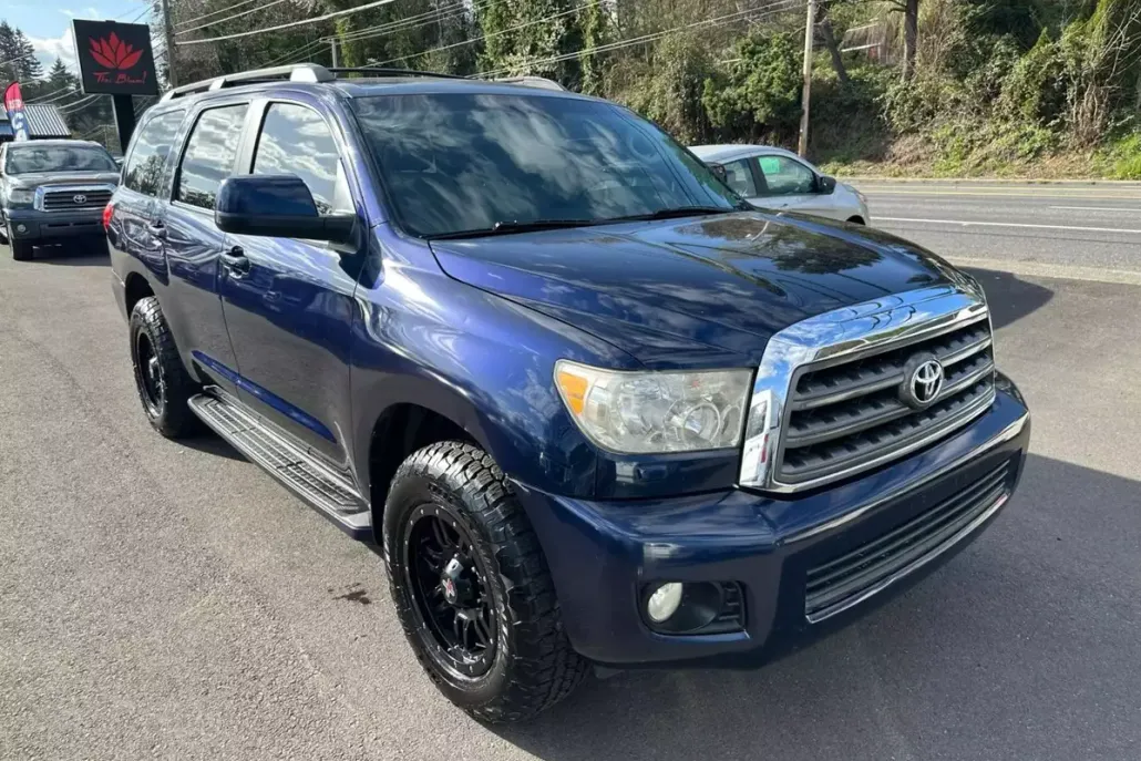 2009 Toyota Sequoia SR5 Sport photo 1