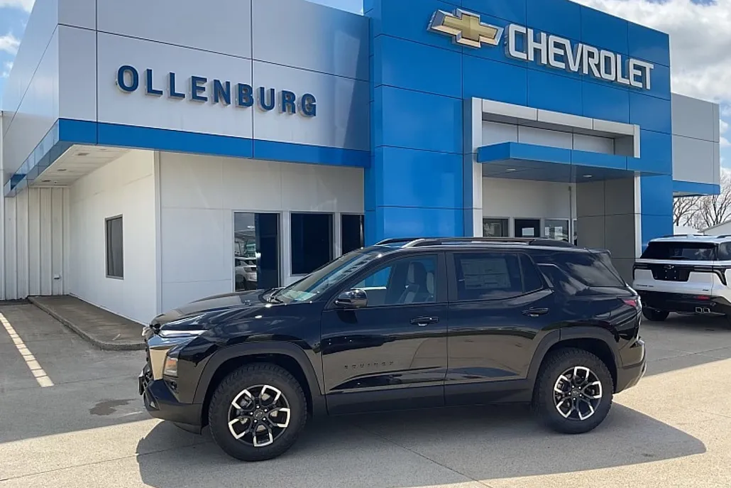 2025 Chevrolet Equinox ACTIV photo 1