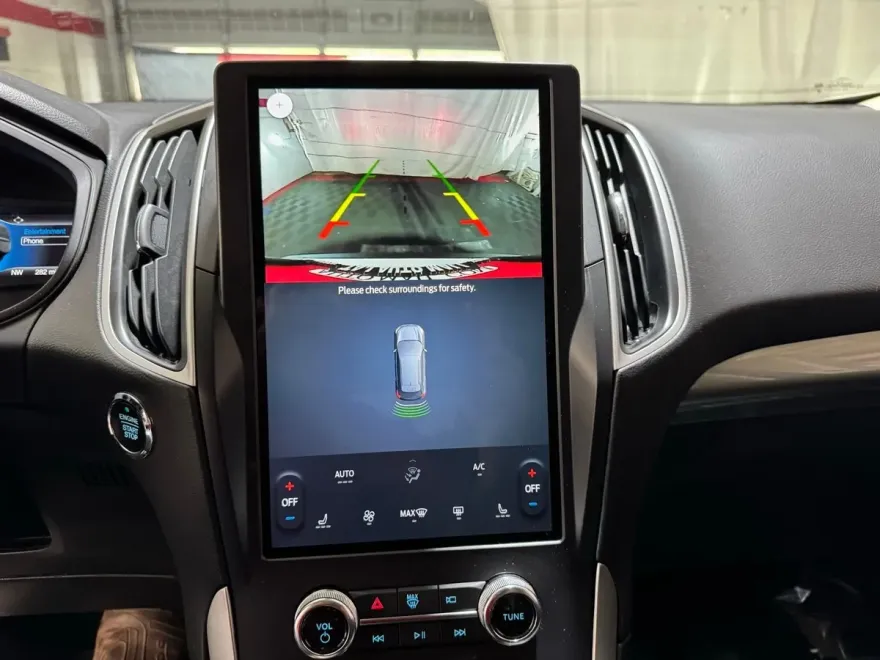 2024 Ford Edge SEL photo 20