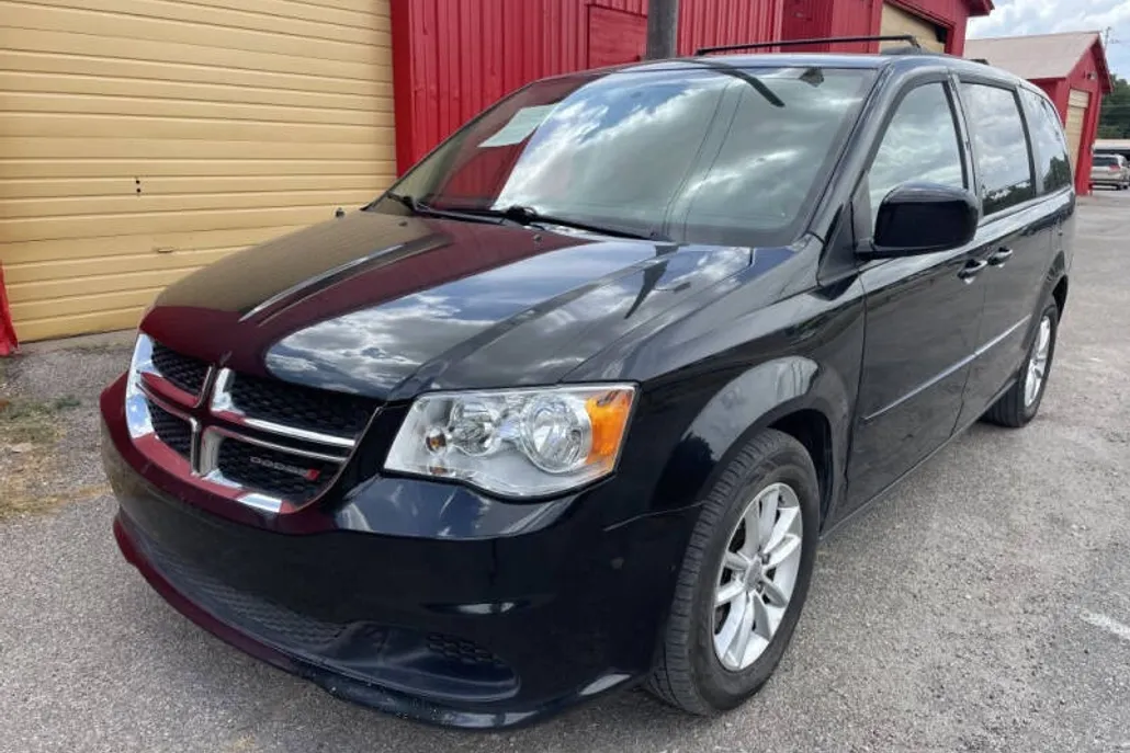 2016 Dodge Grand Caravan SXT photo 1