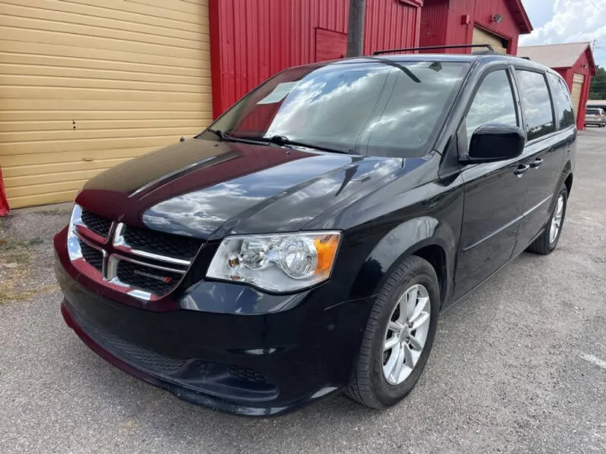 2016 Dodge Grand Caravan SXT photo 1