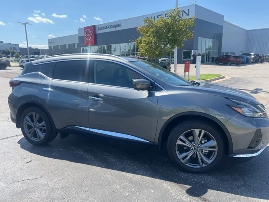 2024 Nissan Murano Platinum photo 1