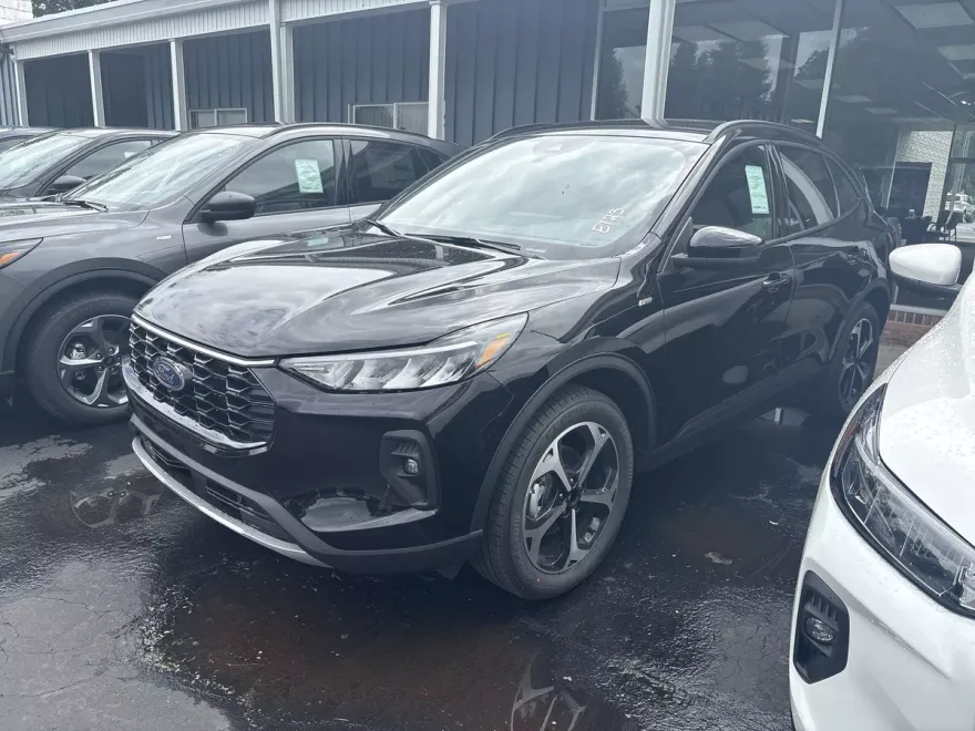 2025 Ford Escape ST-Line Select photo 1