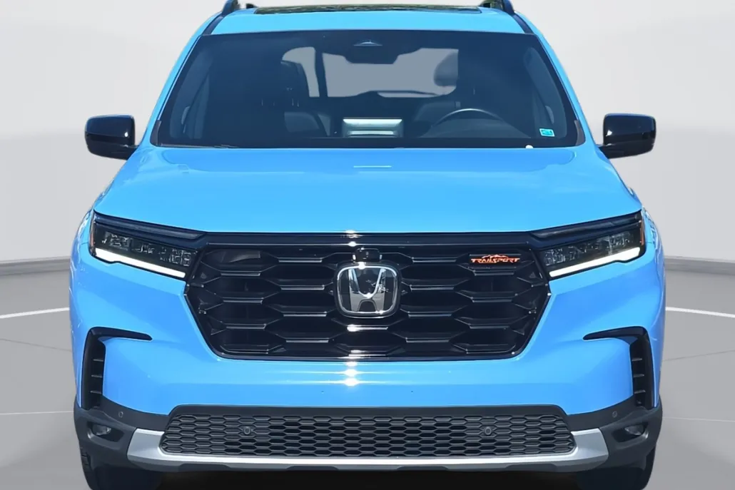 2025 Honda Pilot TrailSport photo 1
