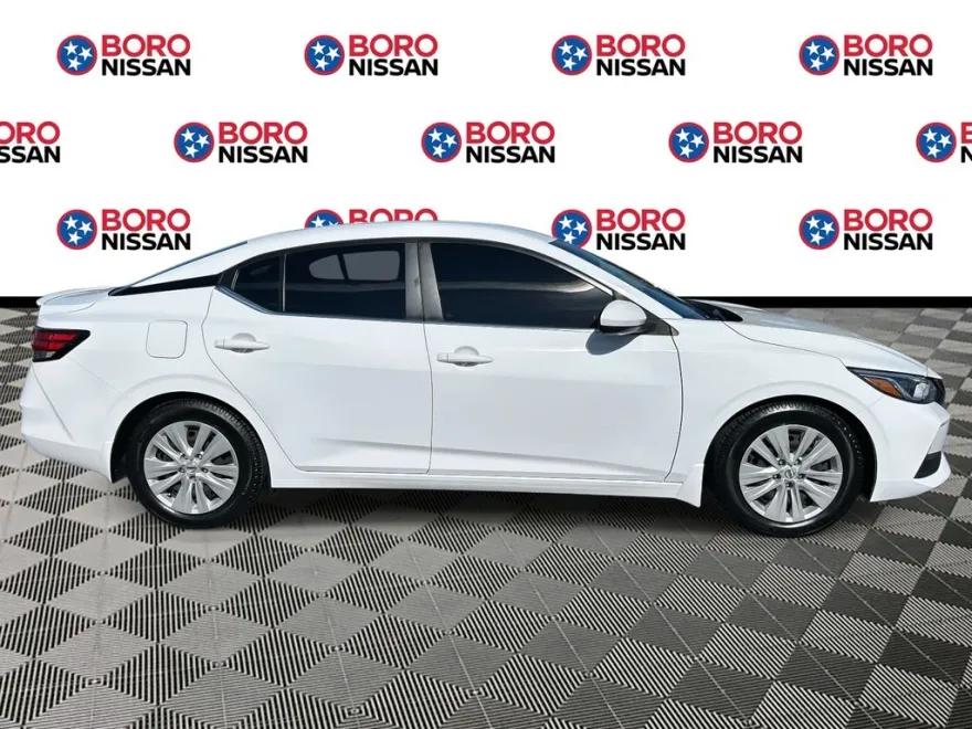 2022 Nissan Sentra S photo 1
