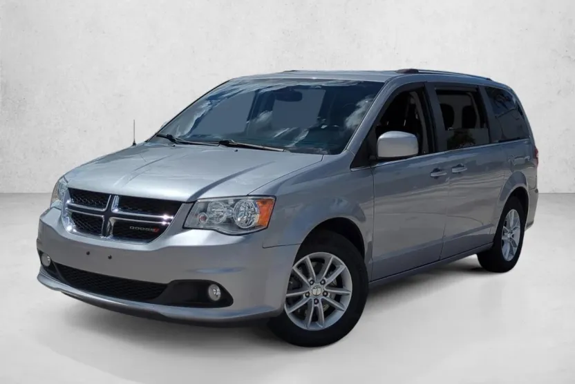 2019 Dodge Grand Caravan SXT photo 1