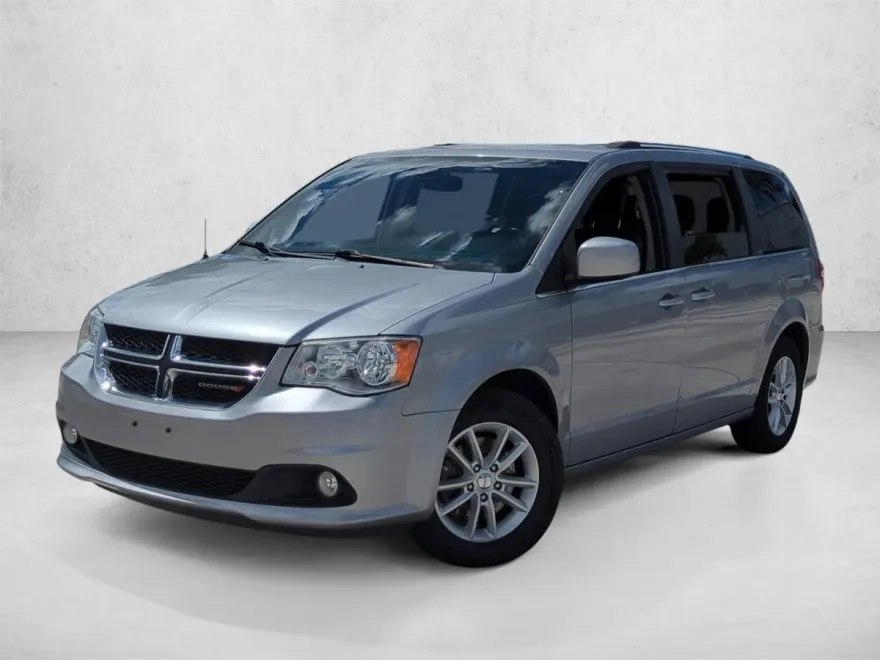 2019 Dodge Grand Caravan SXT photo 1