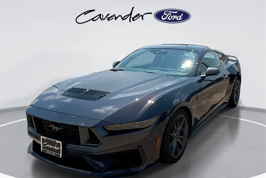 2025 Ford Mustang Dark Horse photo 1