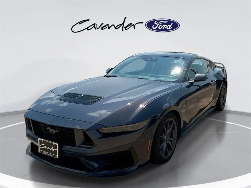 2025 Ford Mustang Dark Horse photo 1