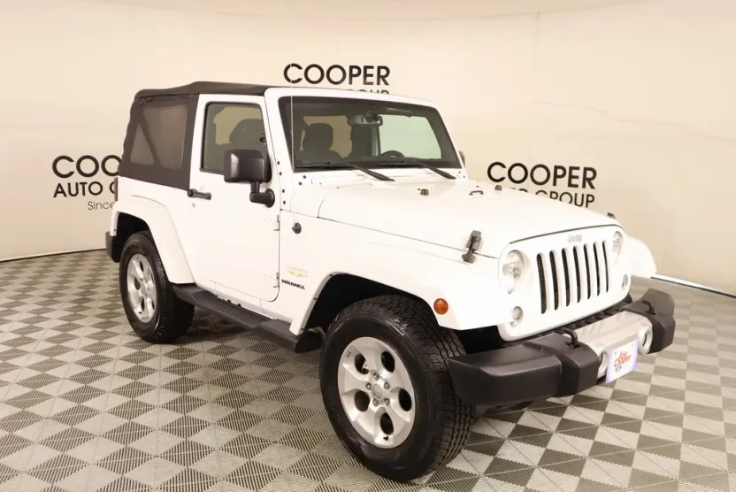 2015 Jeep Wrangler Sahara photo 1