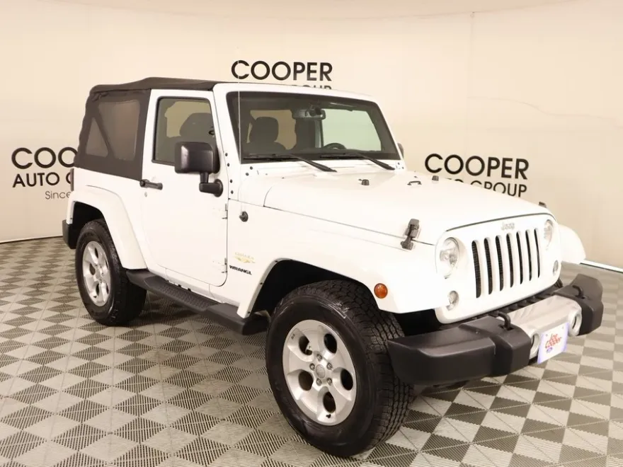 2015 Jeep Wrangler Sahara photo 1