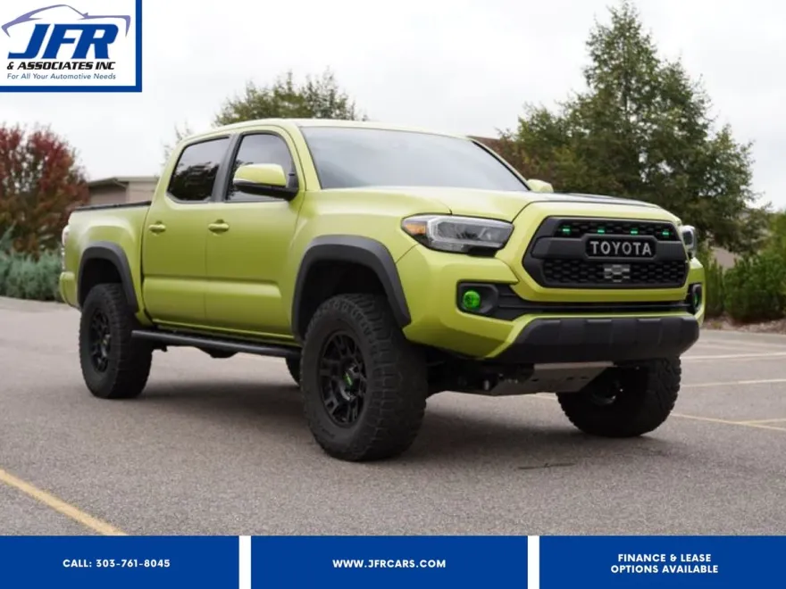 2023 Toyota Tacoma TRD Off-Road photo 1