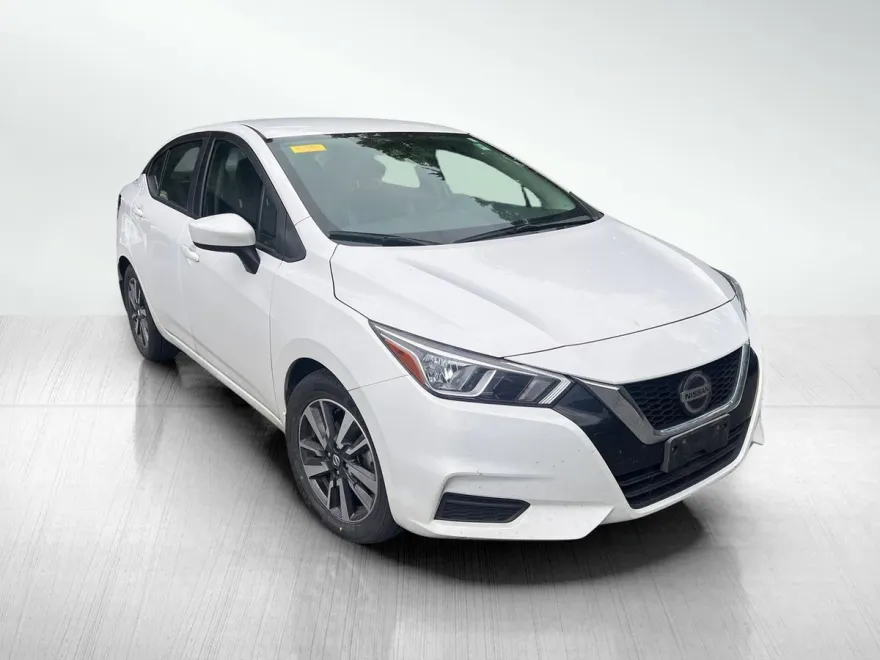 2022 Nissan Versa 1.6 SV photo 1
