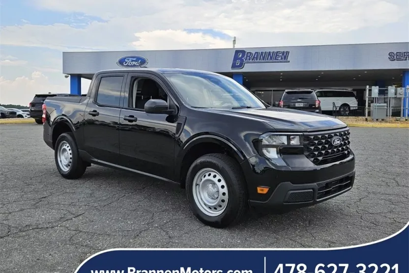 2025 Ford Maverick XL photo 1