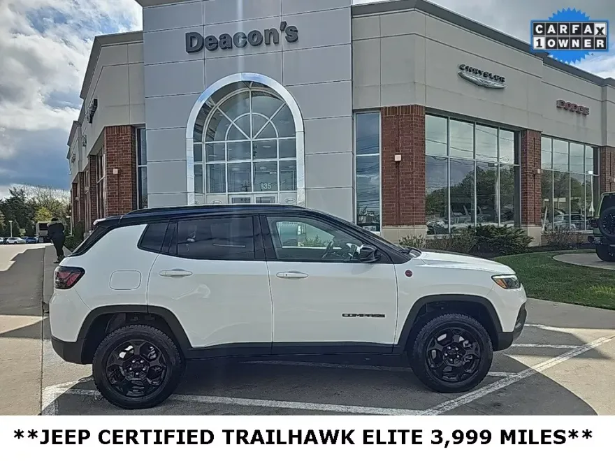 2023 Jeep Compass Trailhawk photo 1