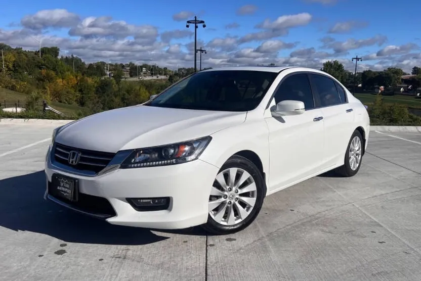 2015 Honda Accord EX-L photo 1