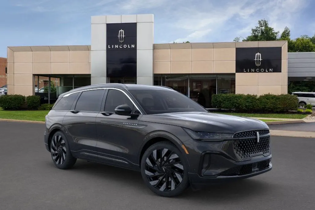 2024 Lincoln Nautilus Black Label photo 1