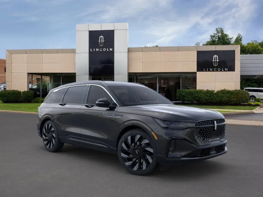 2024 Lincoln Nautilus Black Label photo 1