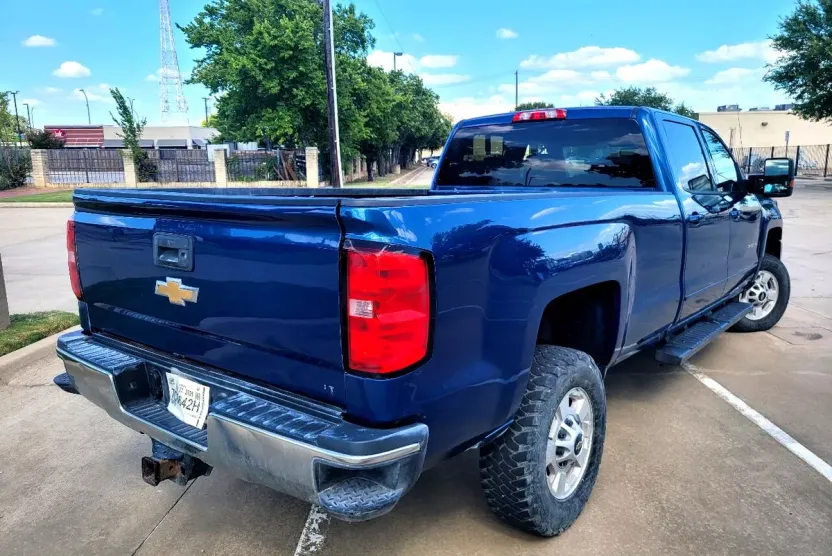 2019 Chevrolet Silverado 2500HD LT photo 1