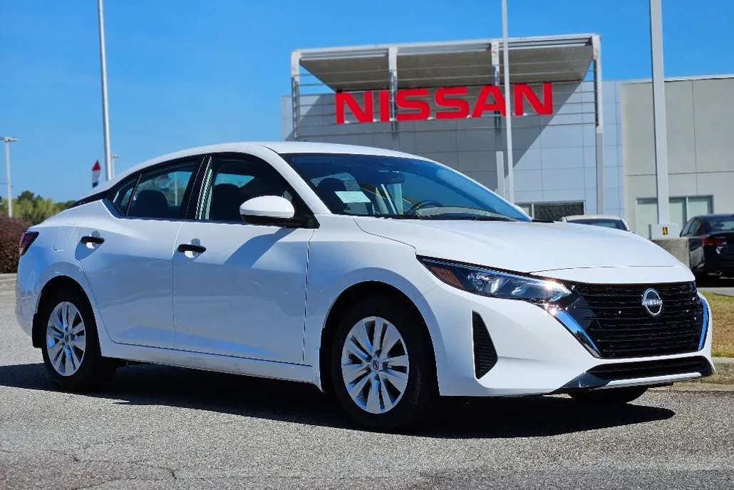 2025 Nissan Sentra S photo 1
