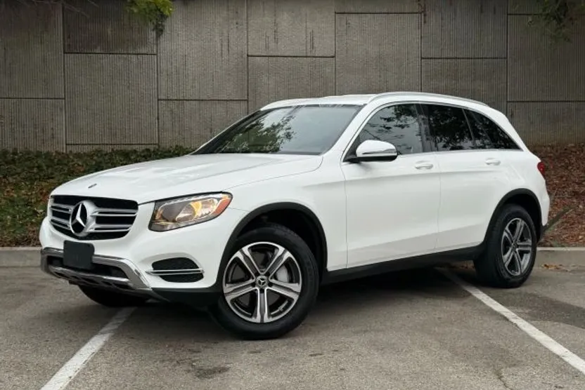 2018 Mercedes Benz GLC 300 photo 1