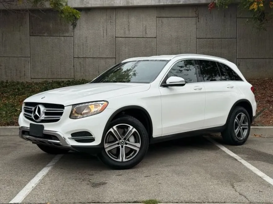 2018 Mercedes Benz GLC 300 photo 1