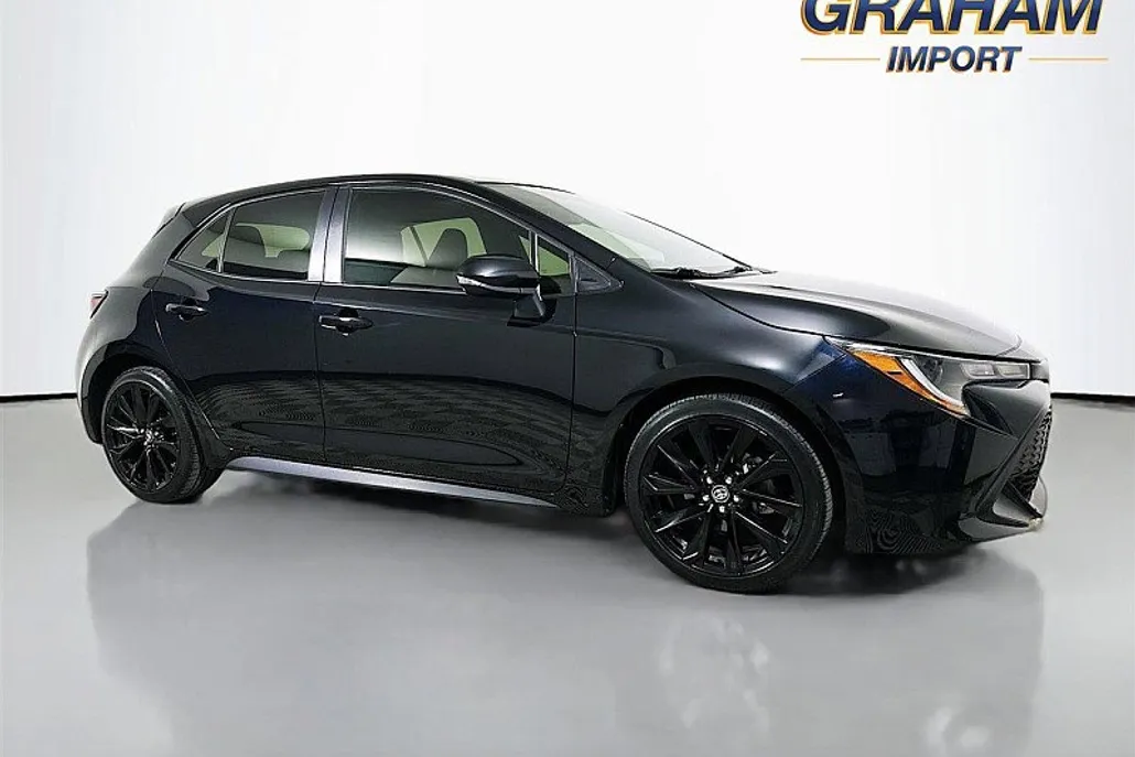 2022 Toyota Corolla SE photo 1