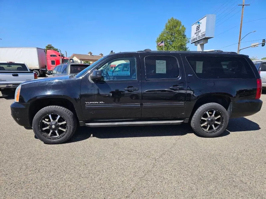 2013 Gmc Yukon XL SLT photo 1