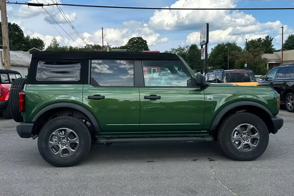 2024 Ford Bronco Big Bend photo 1