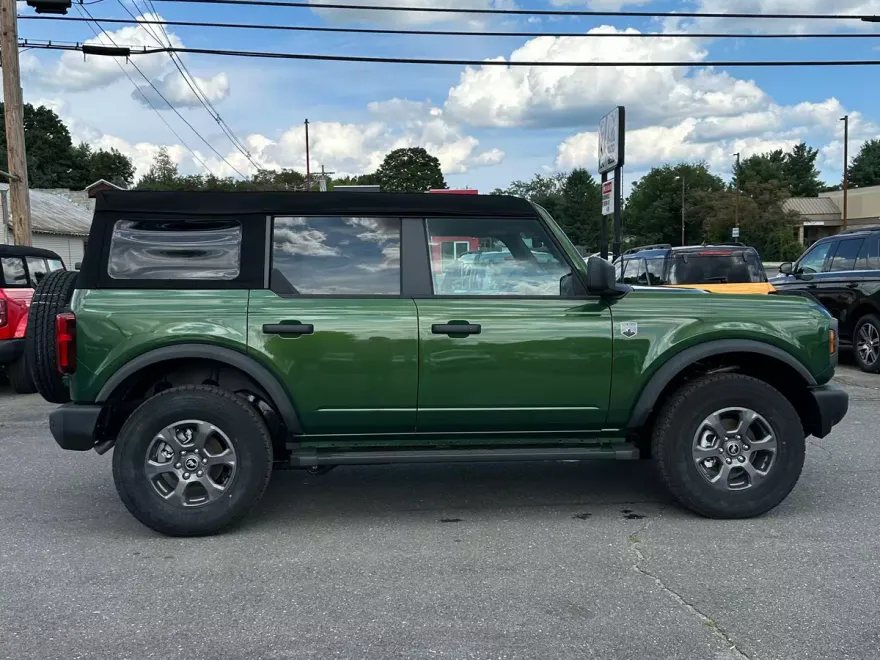 2024 Ford Bronco Big Bend photo 1