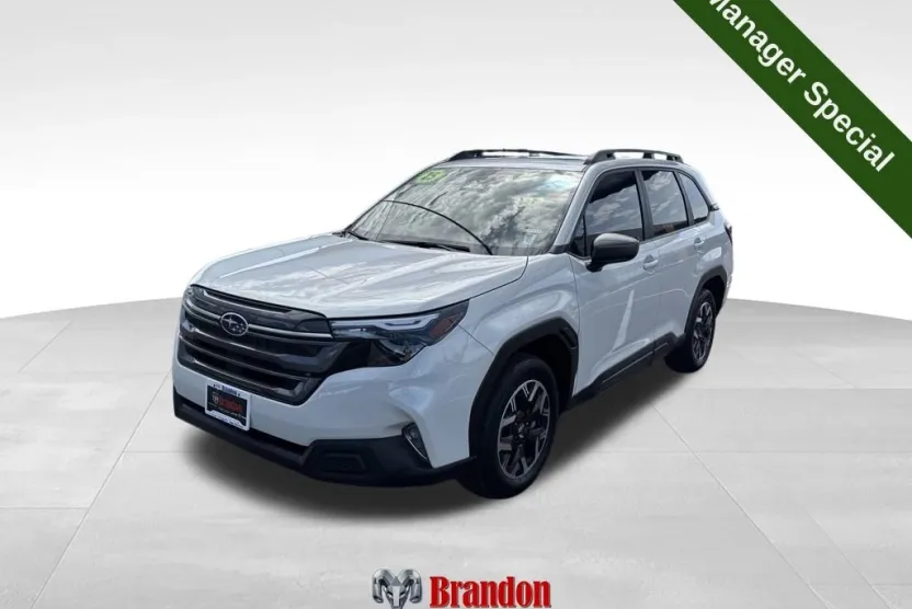 2025 Subaru Forester Premium photo 1